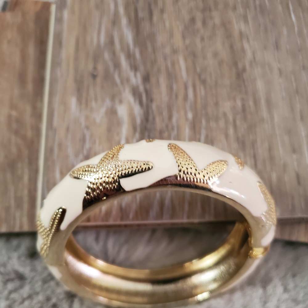 Enamel cream and gold starfish bracelet